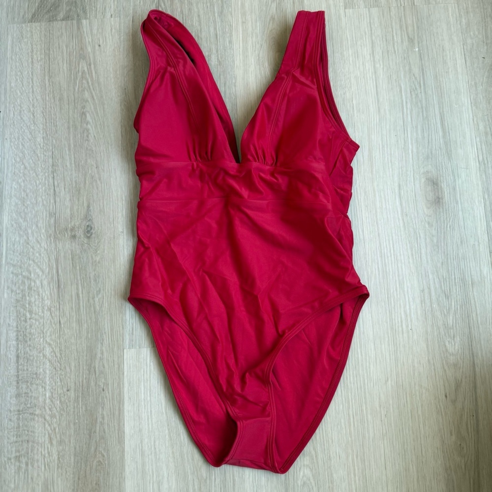 Quince Italian Plunge One-Piece Swimsuit New - Picture 2 of 3